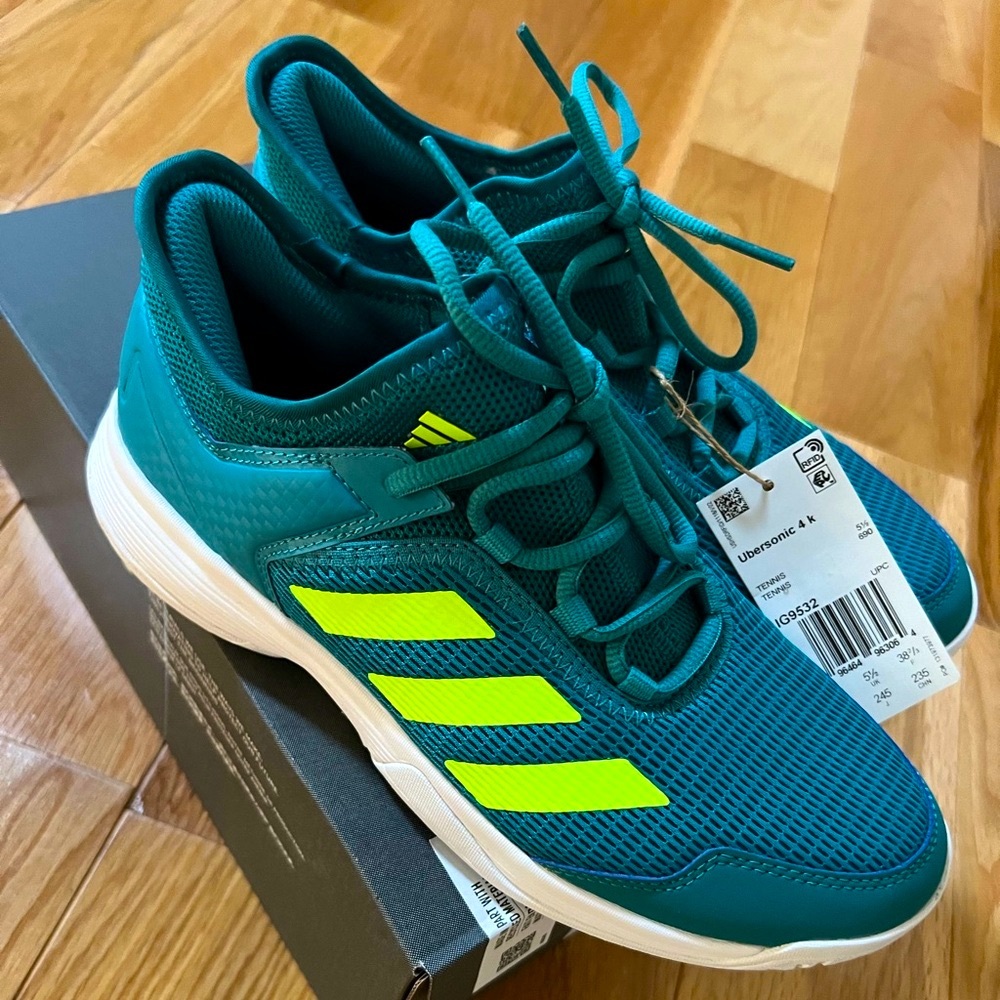 Adidas Ubersonic 4 Youth/Boys Tennis Shoe Size 6